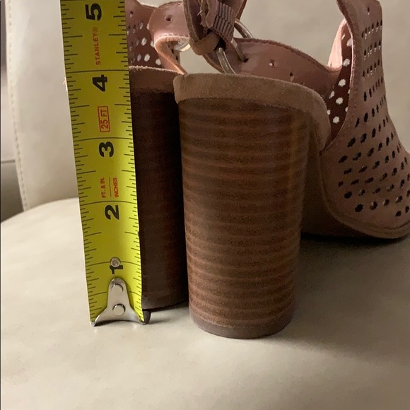 Like New Nine West shoes - Picture 5 of 6